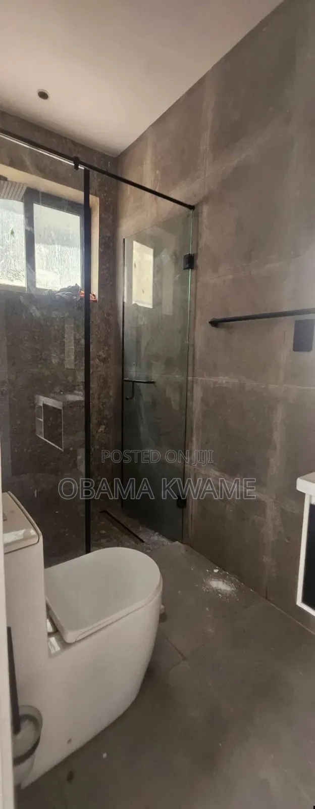 5bdrm House in Laryea Homes, Tseaddo for sale