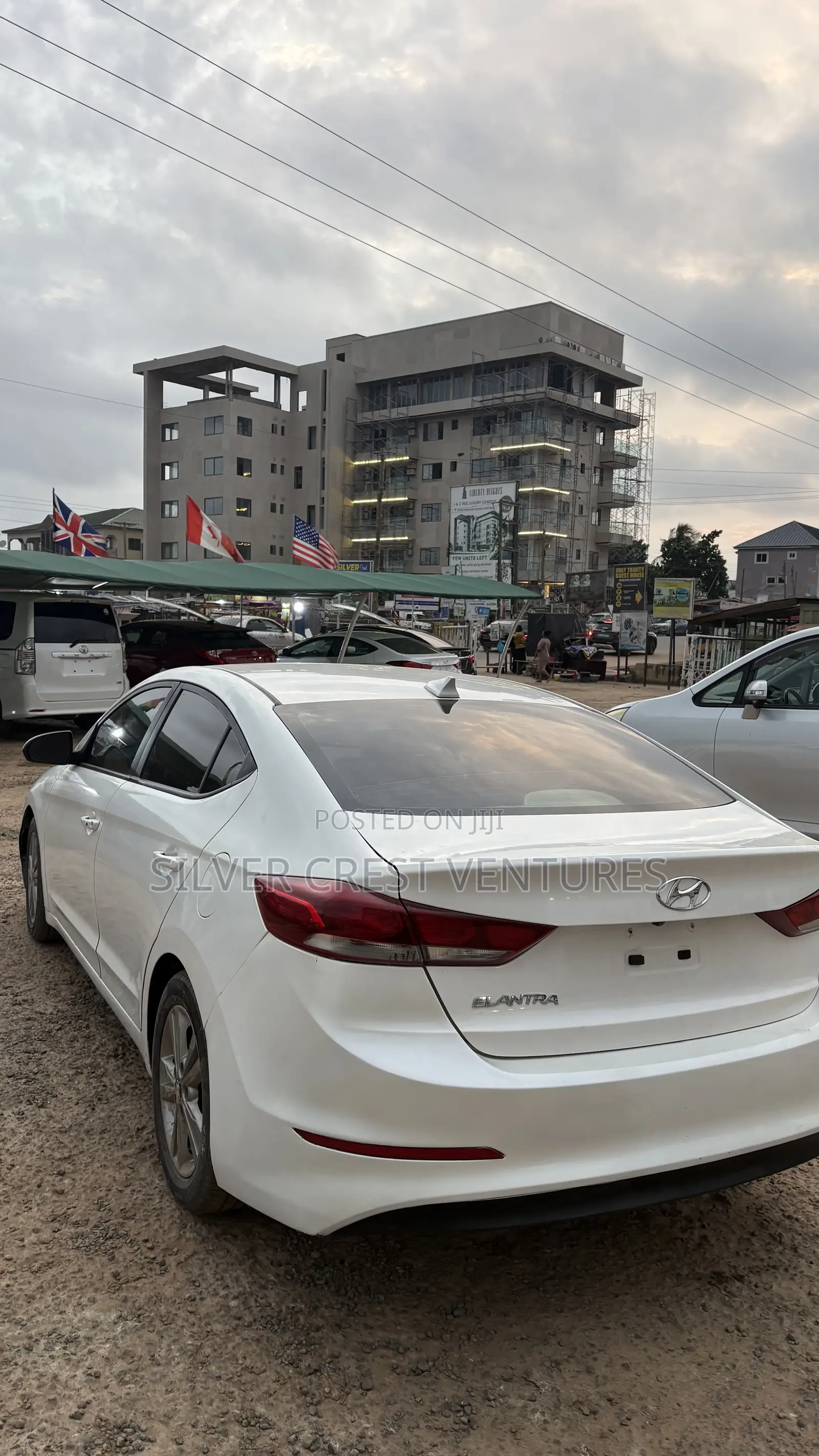 Hyundai Elantra Value Edition Sedan FWD (2.0L 4cyl 6A) 2017 White