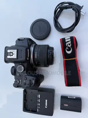 Canon R7 Camera