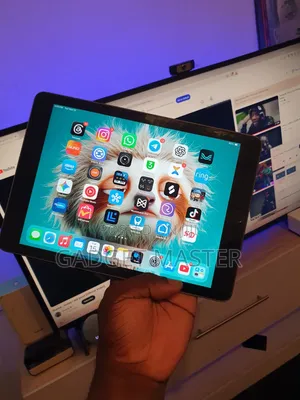 Apple iPad 9.7 128 GB Silver