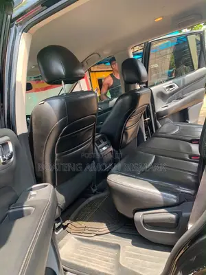 Nissan Pathfinder 2014 Black
