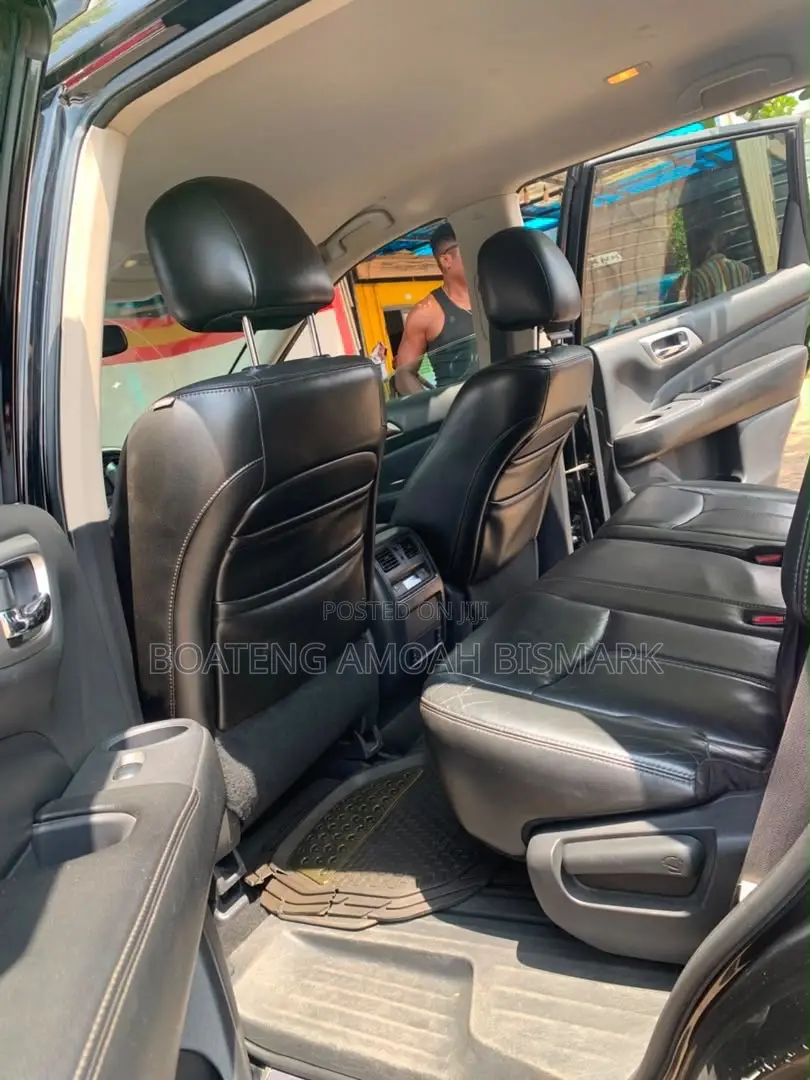 Nissan Pathfinder 2014 Black