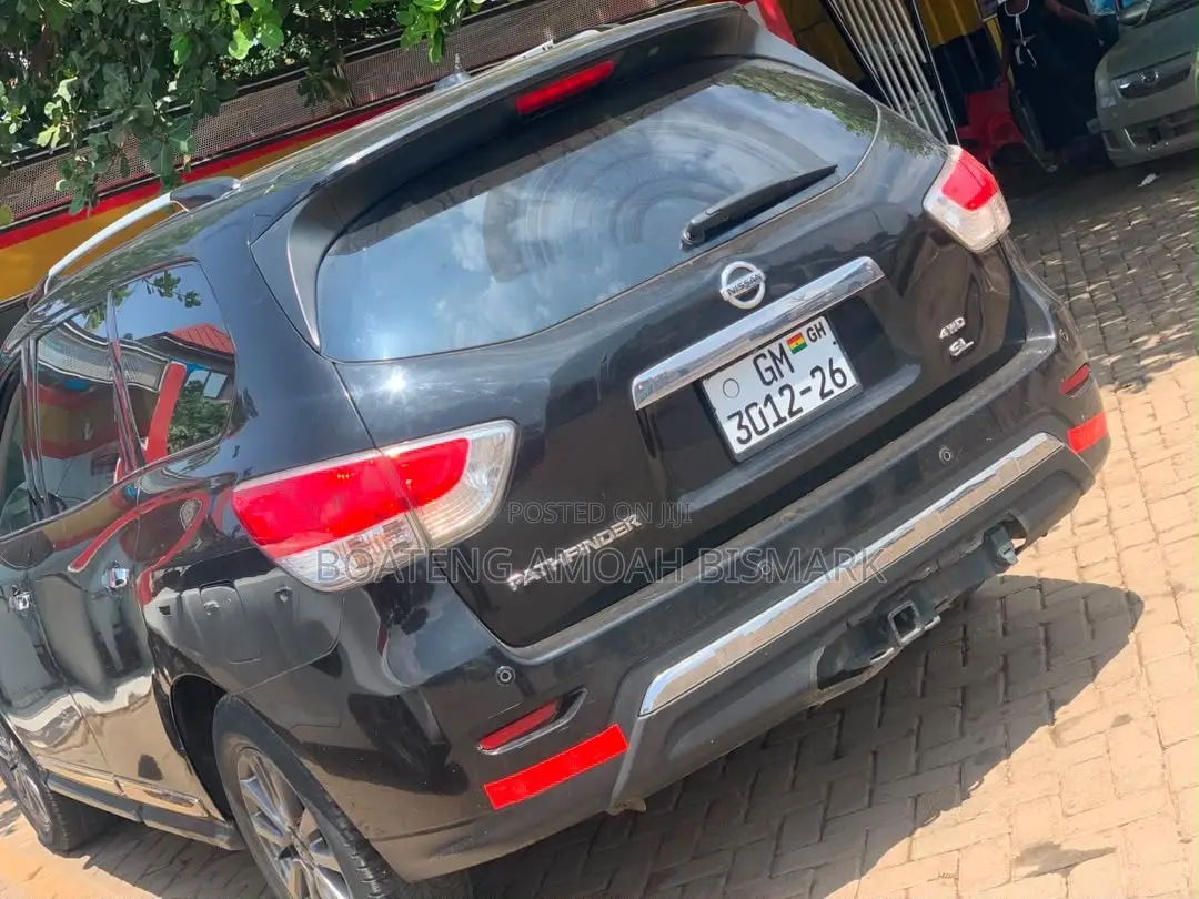 Nissan Pathfinder 2014 Black
