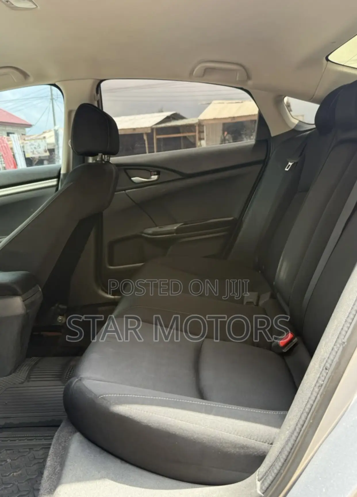 Honda Civic EX 4dr Hatchback (1.5L 4cyl) 2017 Silver