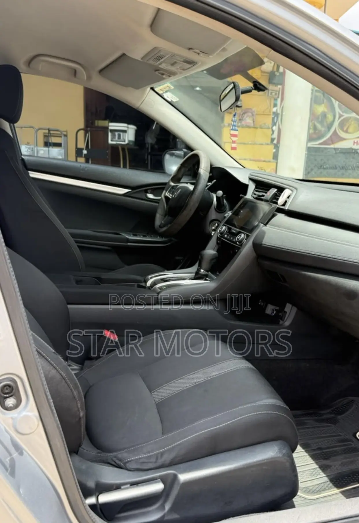 Honda Civic EX 4dr Hatchback (1.5L 4cyl) 2017 Silver