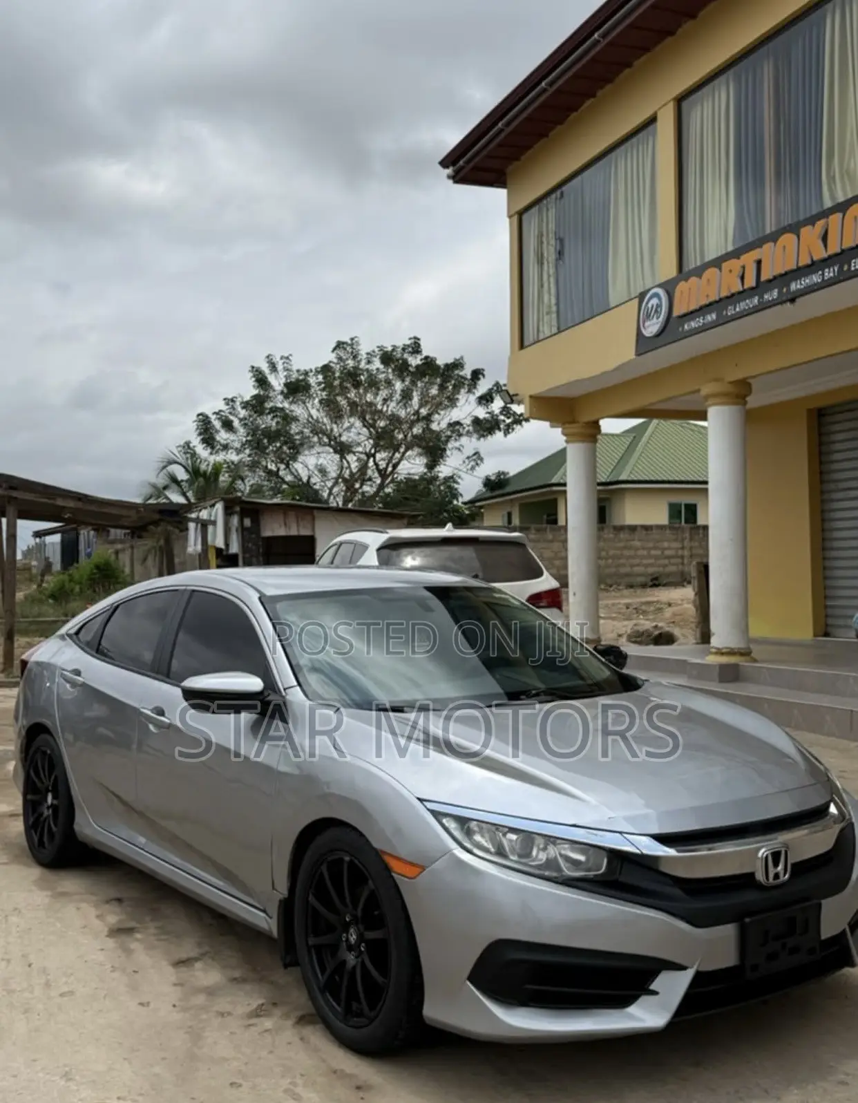 Honda Civic EX 4dr Hatchback (1.5L 4cyl) 2017 Silver