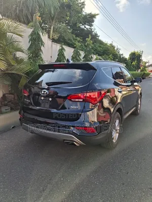 Hyundai Santa Fe 2017 Black