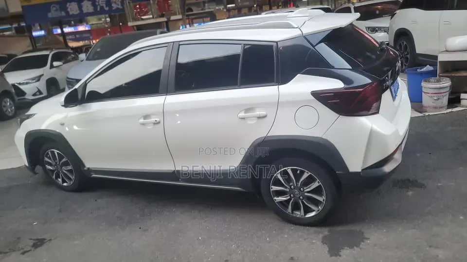 Toyota Yaris 1.5 Sedan L 2020 White