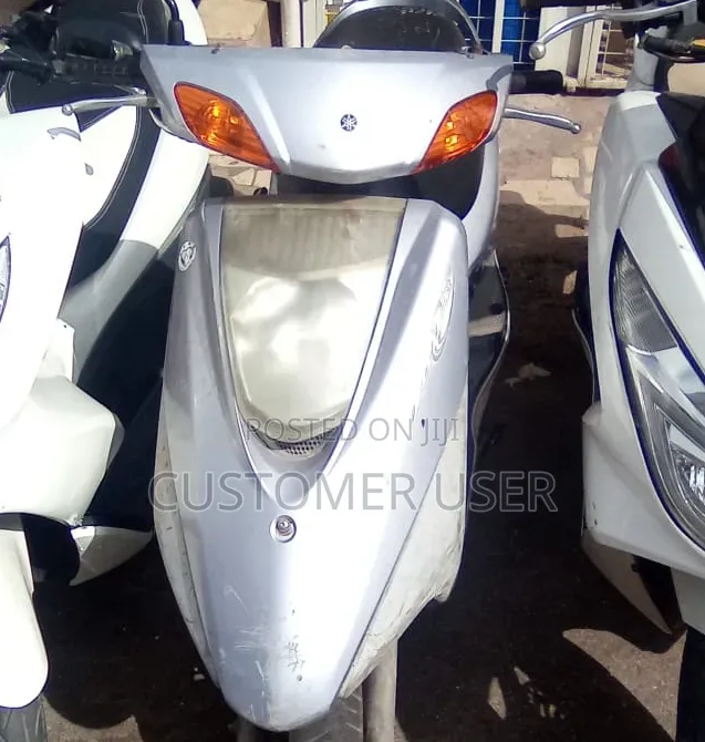 Yamaha Majesty 2023 Gray