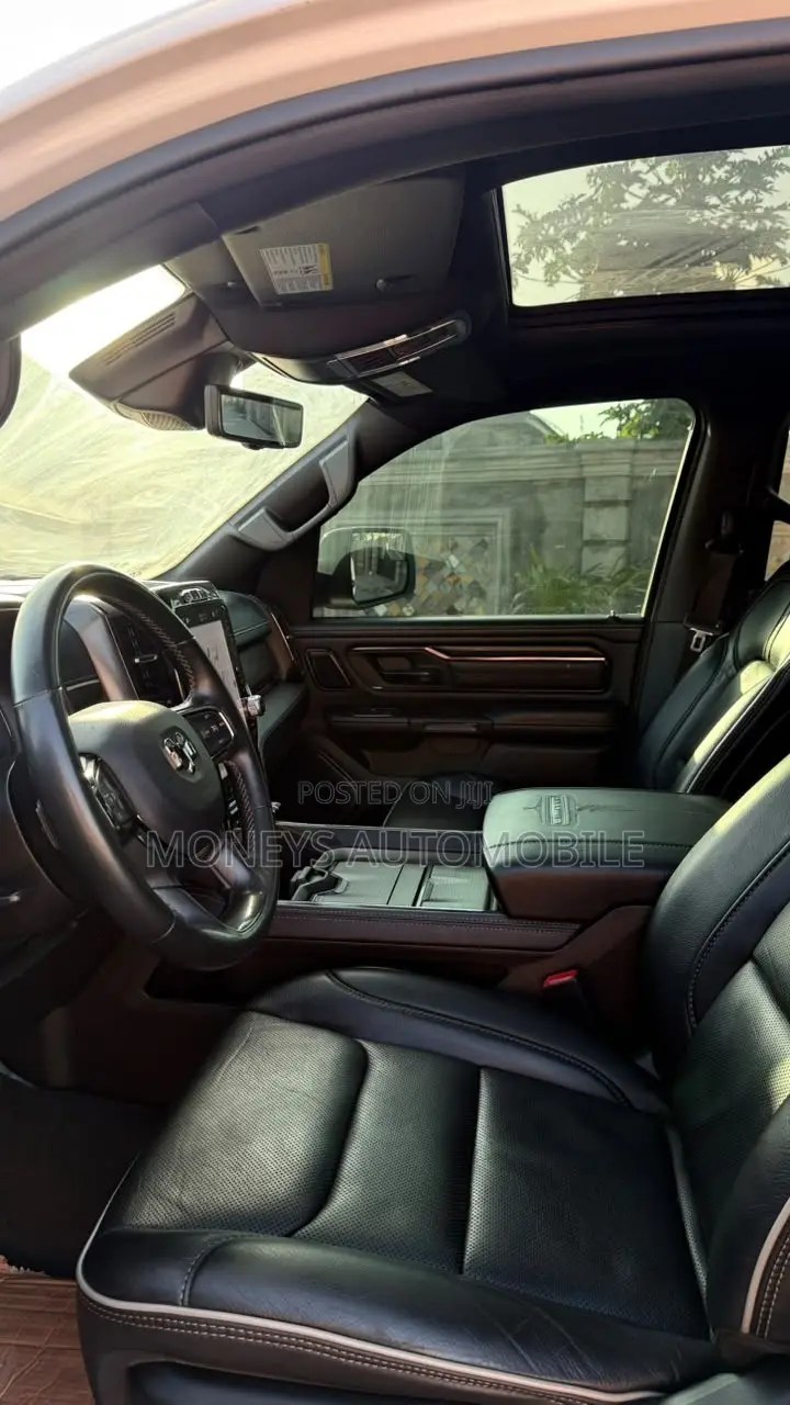 Dodge RAM 2023 White