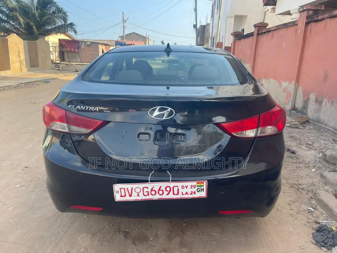 Hyundai Elantra 2013 Black
