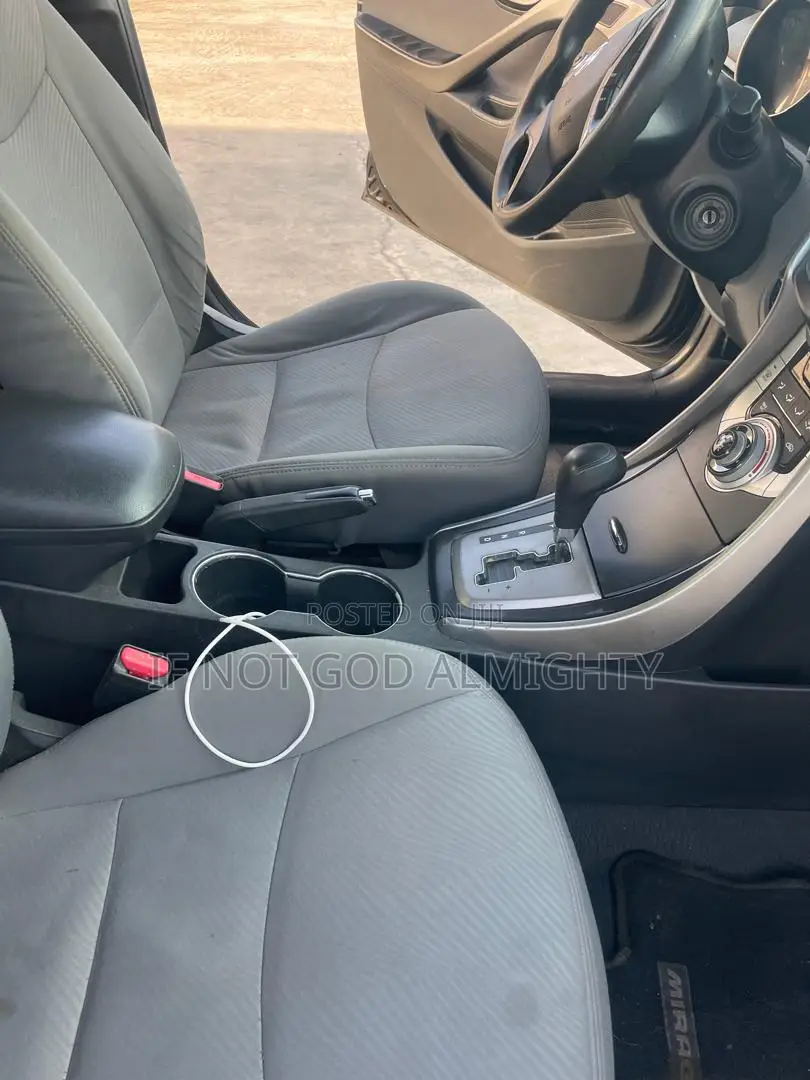 Hyundai Elantra 2013 Black