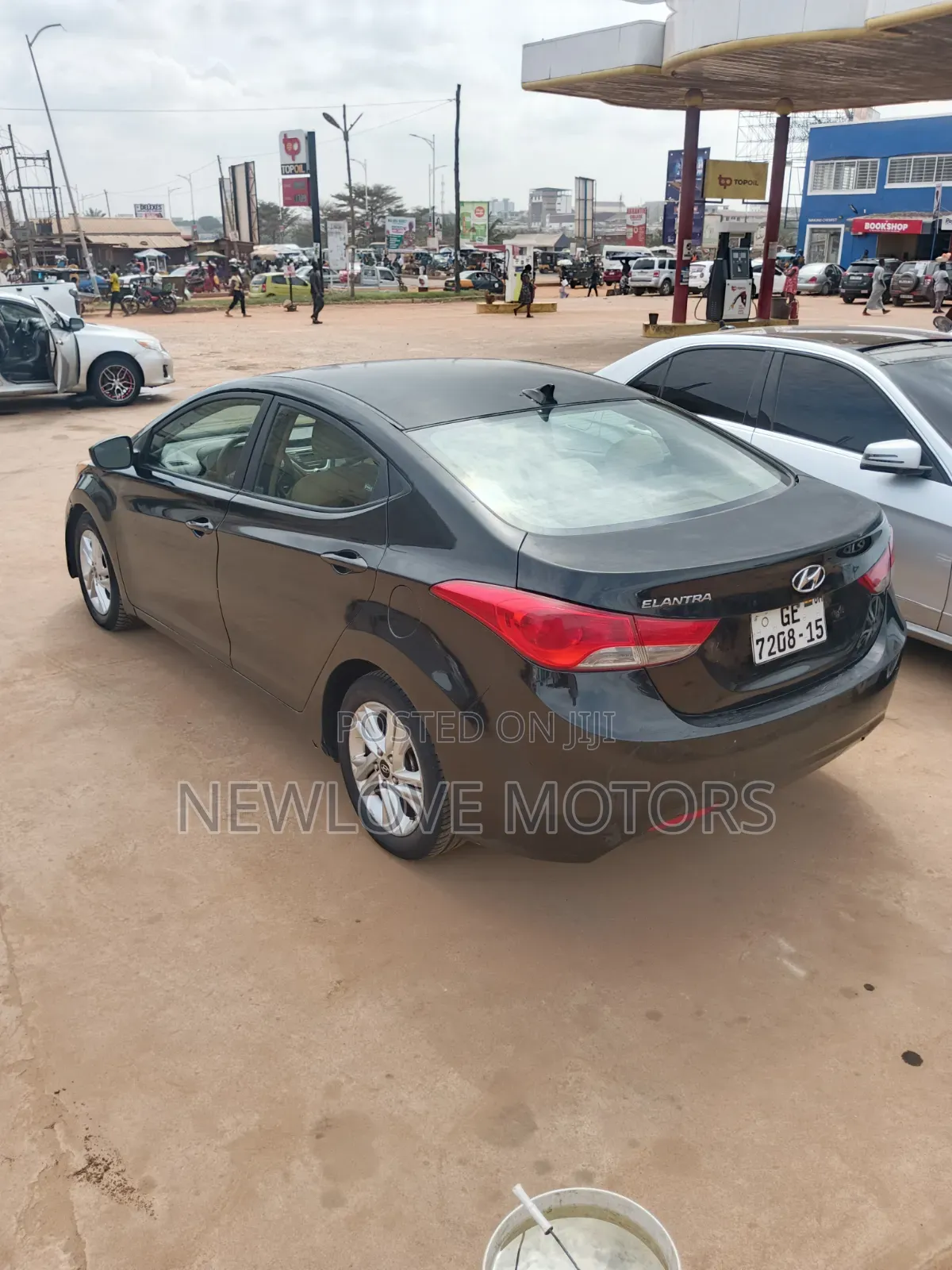 Hyundai Elantra Limited Sedan FWD (1.8L 4cyl 6A) 2013 Black