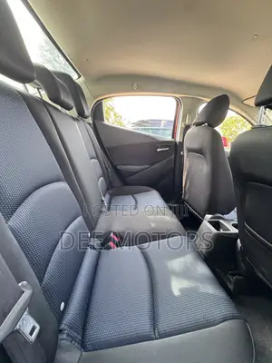 Toyota Yaris iA 1.5 FWD 2016 Burgundy