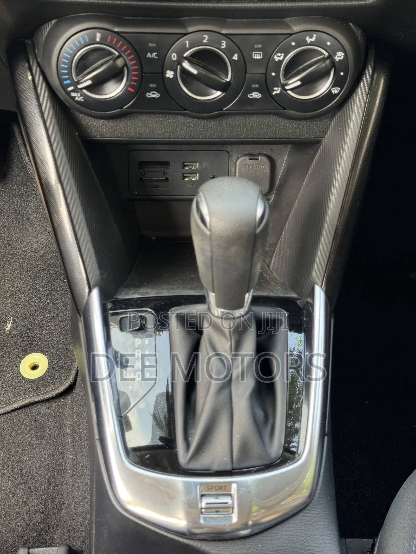 Toyota Yaris iA 1.5 FWD 2016 Burgundy