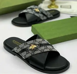 Gucci - Style Cross - Strap Men’s Slippers