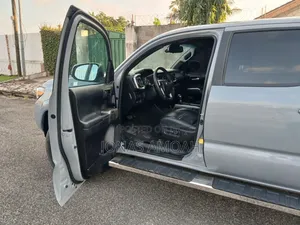 Toyota Tacoma 2020 Gray