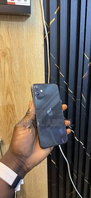 Apple iPhone 11 64 GB Black