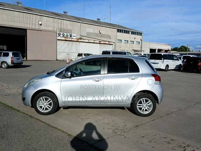 Toyota Vitz 2020 Silver
