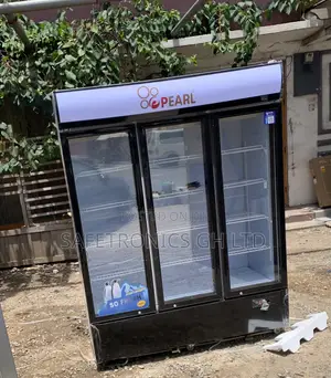 Experience Fast Display 3 Doors Pearl 780L Commercial Fridge