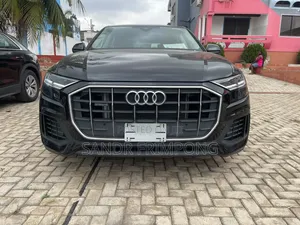 New Audi Q8 Premium 2023 Black