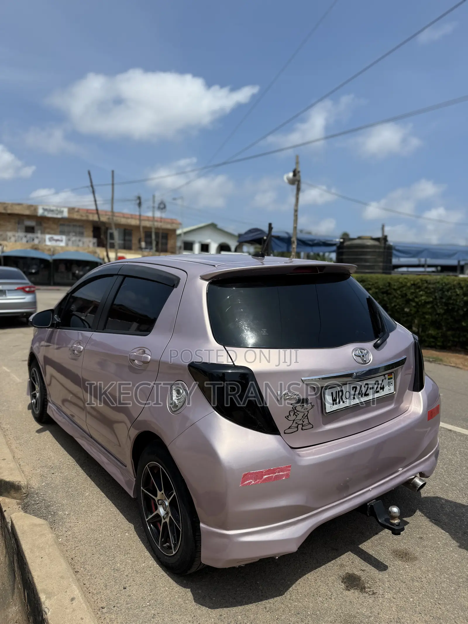 Toyota Vitz 1.3 AWD 5dr 2013
