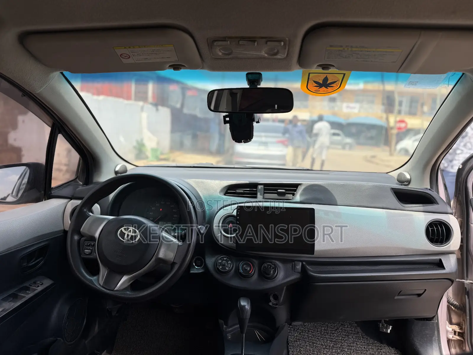 Toyota Vitz 1.3 AWD 5dr 2013