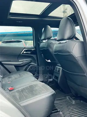 Mitsubishi Outlander SE 2022 Gray