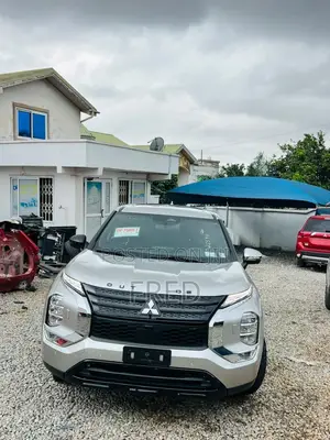 Mitsubishi Outlander SE 2022 Gray