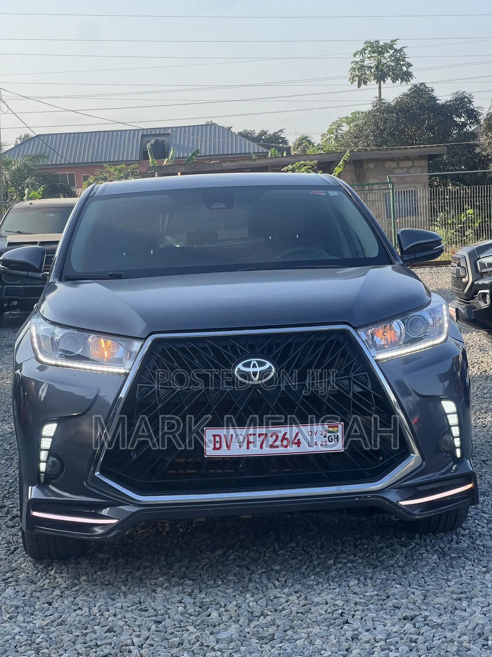 Toyota Highlander LE 2019 Gray