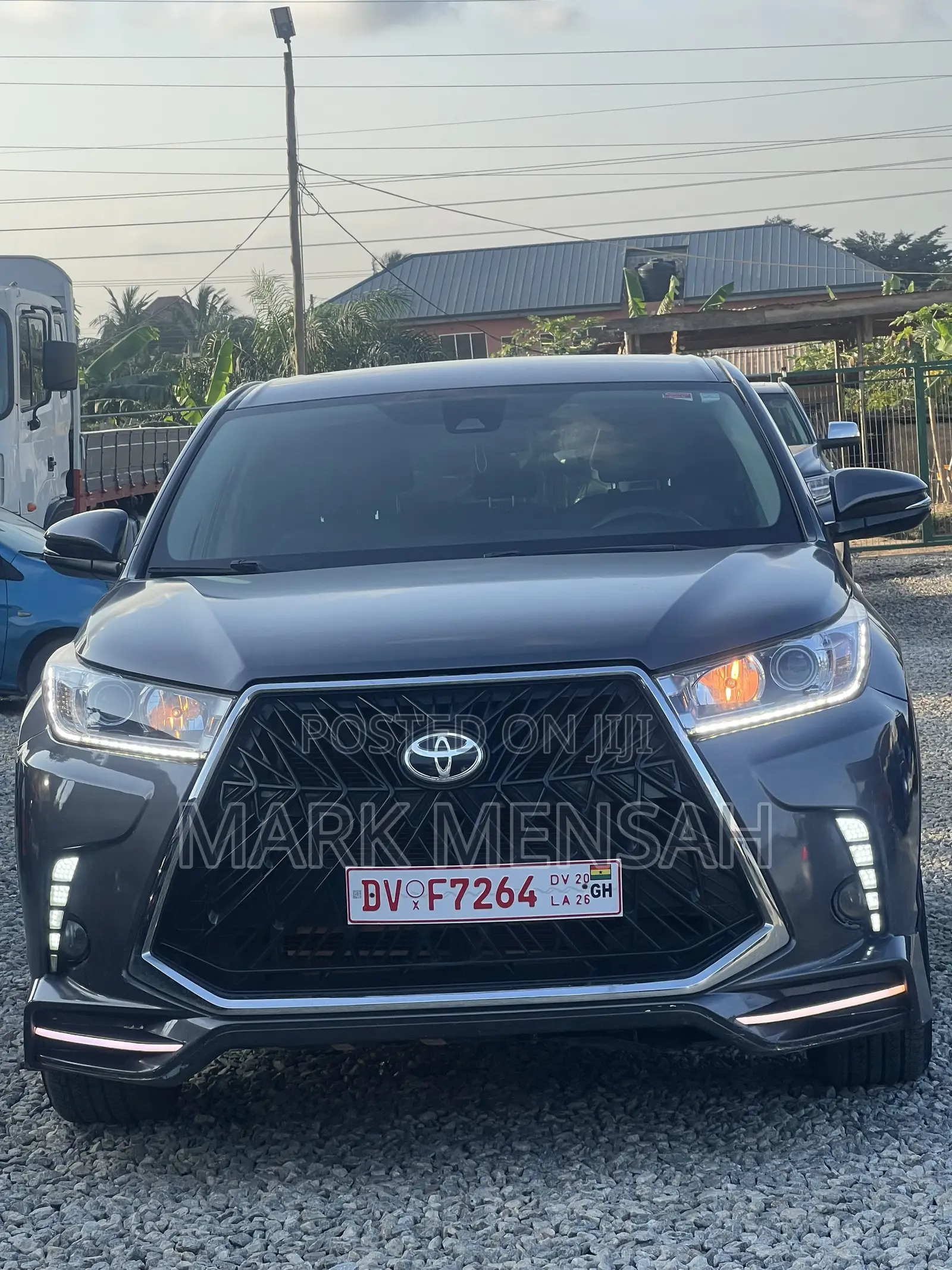 Toyota Highlander LE 2019 Gray