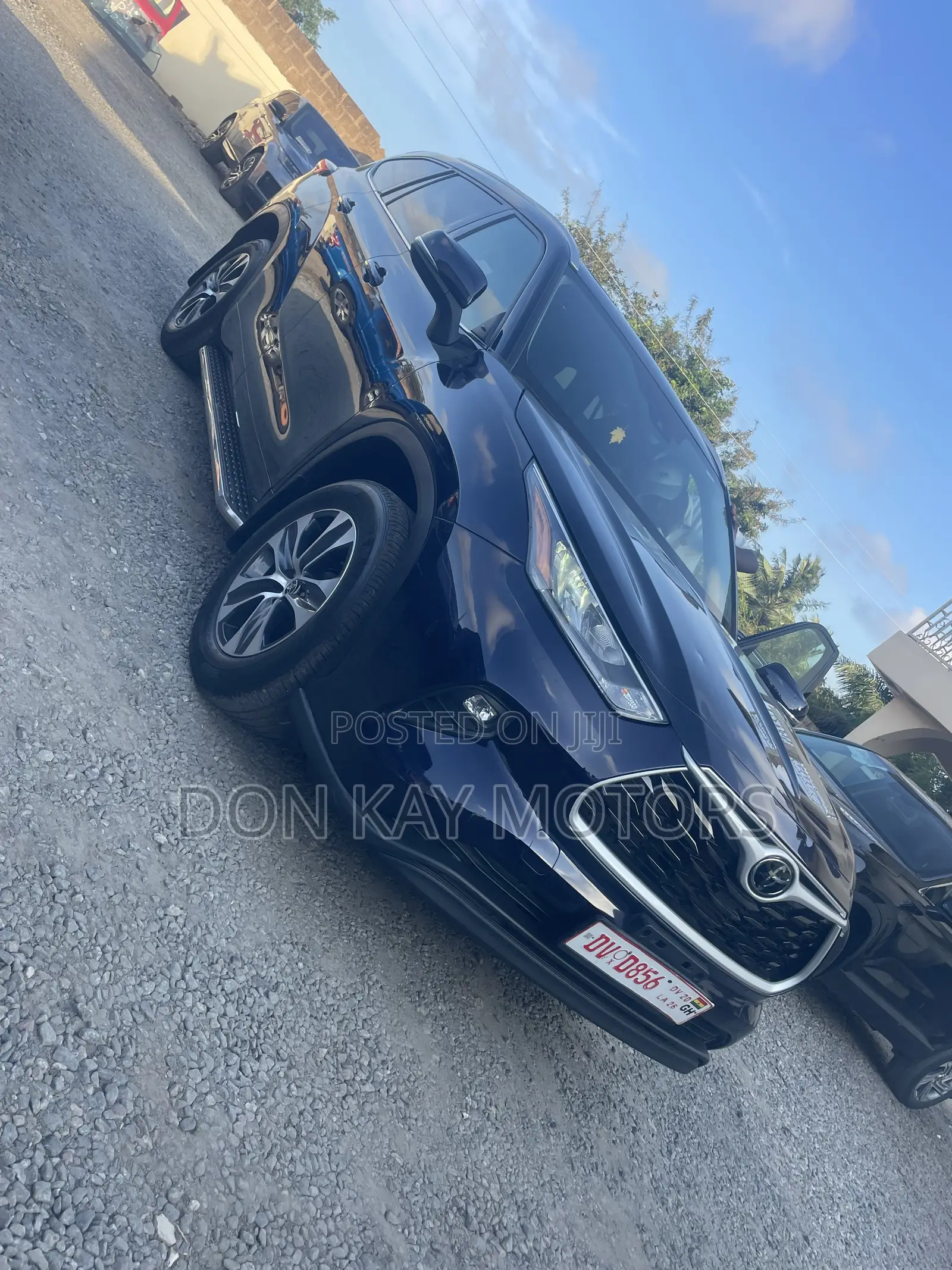 Toyota Highlander XLE 2022 Blue