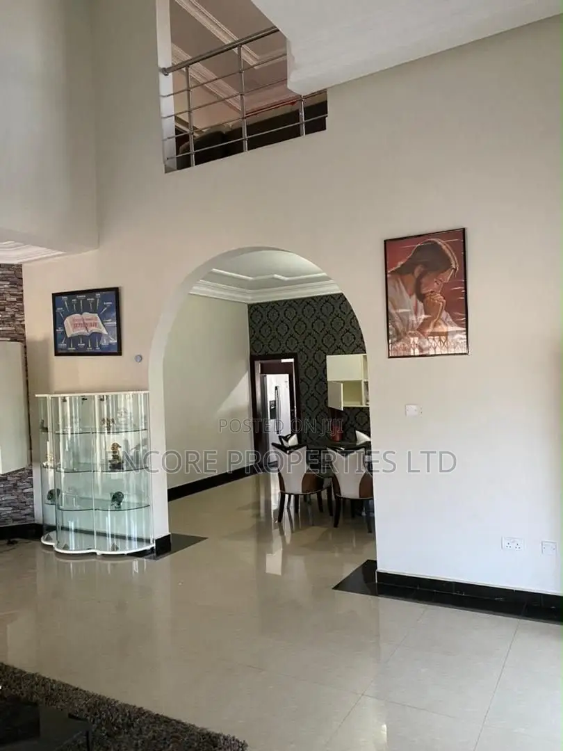 5bdrm House in East Legon for sale