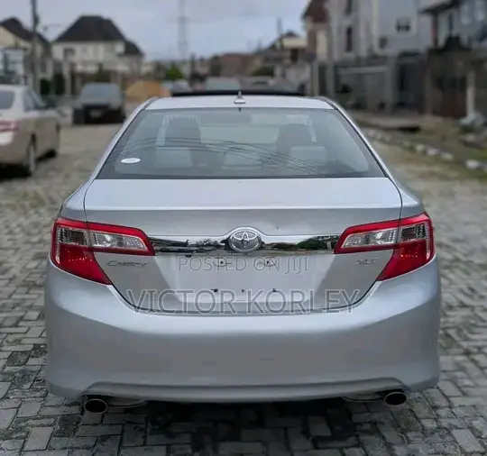 Toyota Camry 2014 Silver