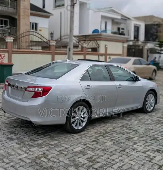 Toyota Camry 2014 Silver