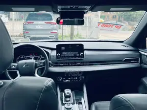 Mitsubishi Outlander SE 2022 Black