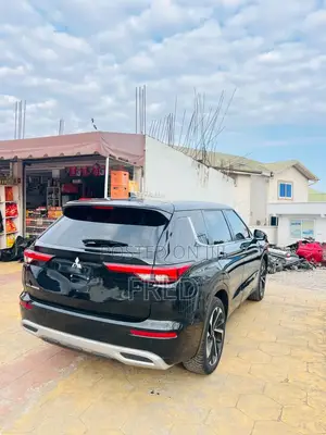 Mitsubishi Outlander SE 2022 Black
