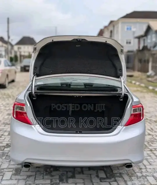 Toyota Camry 2014 Silver