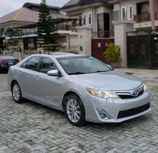 Toyota Camry 2014 Silver