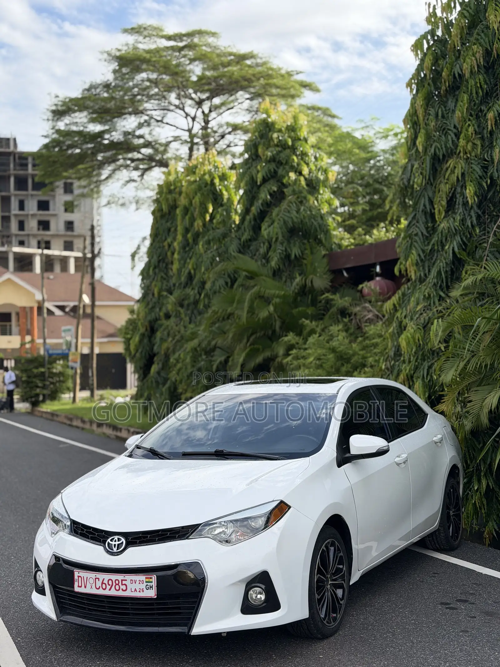 Toyota Corolla S 4dr Sedan (1.8L 4cyl CVT) 2014 White