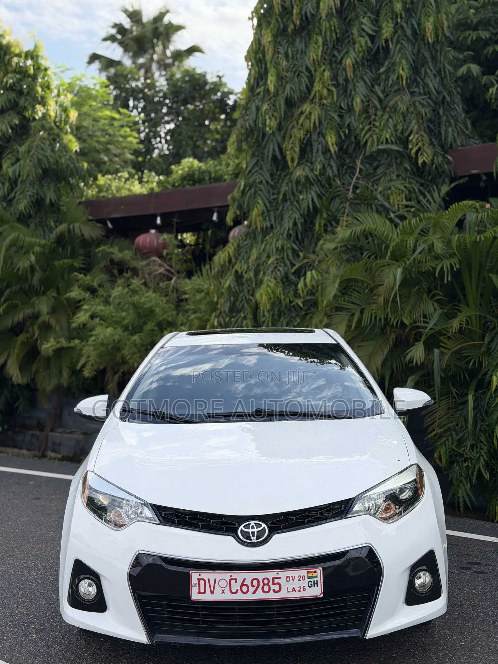Toyota Corolla S 4dr Sedan (1.8L 4cyl CVT) 2014 White