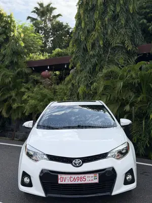 Toyota Corolla S 4dr Sedan (1.8L 4cyl CVT) 2014 White