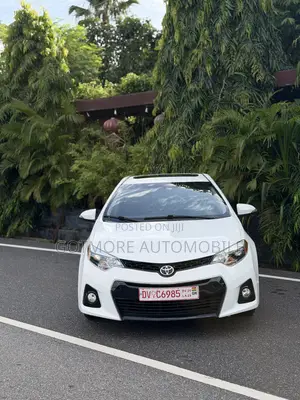 Toyota Corolla S 4dr Sedan (1.8L 4cyl CVT) 2014 White
