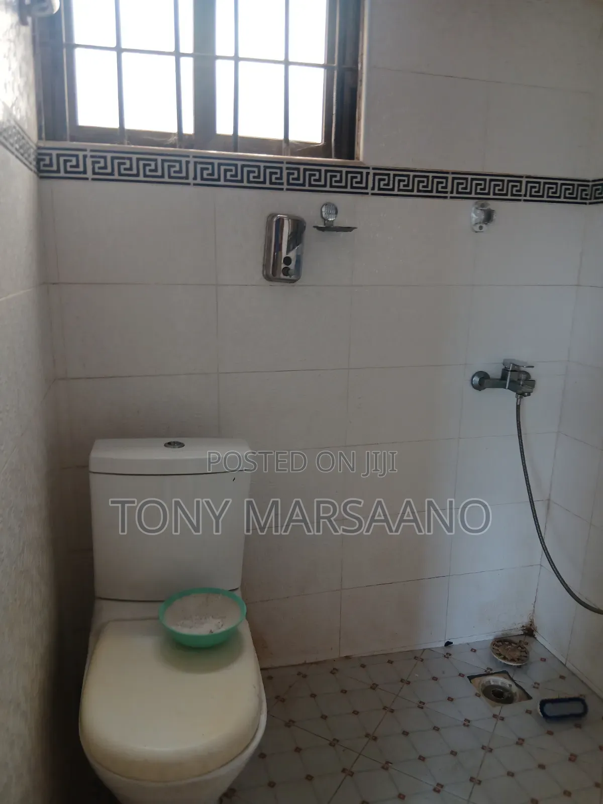 Studio Apartment in Westlegon, Medifem Area for rent