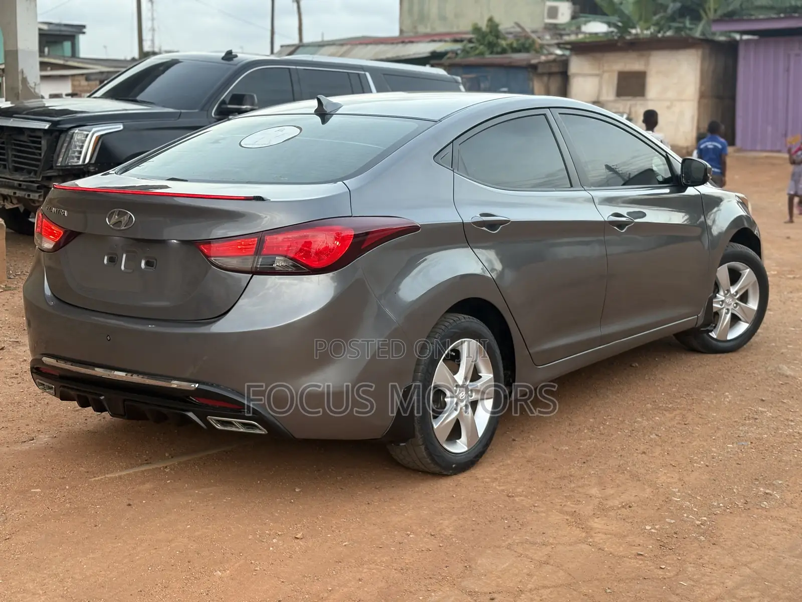 Hyundai Elantra Limited Sedan FWD (1.8L 4cyl 6A) 2013 Gray