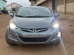 Hyundai Elantra Limited Sedan FWD (1.8L 4cyl 6A) 2013 Gray