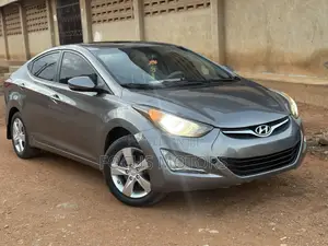 Hyundai Elantra Limited Sedan FWD (1.8L 4cyl 6A) 2013 Gray