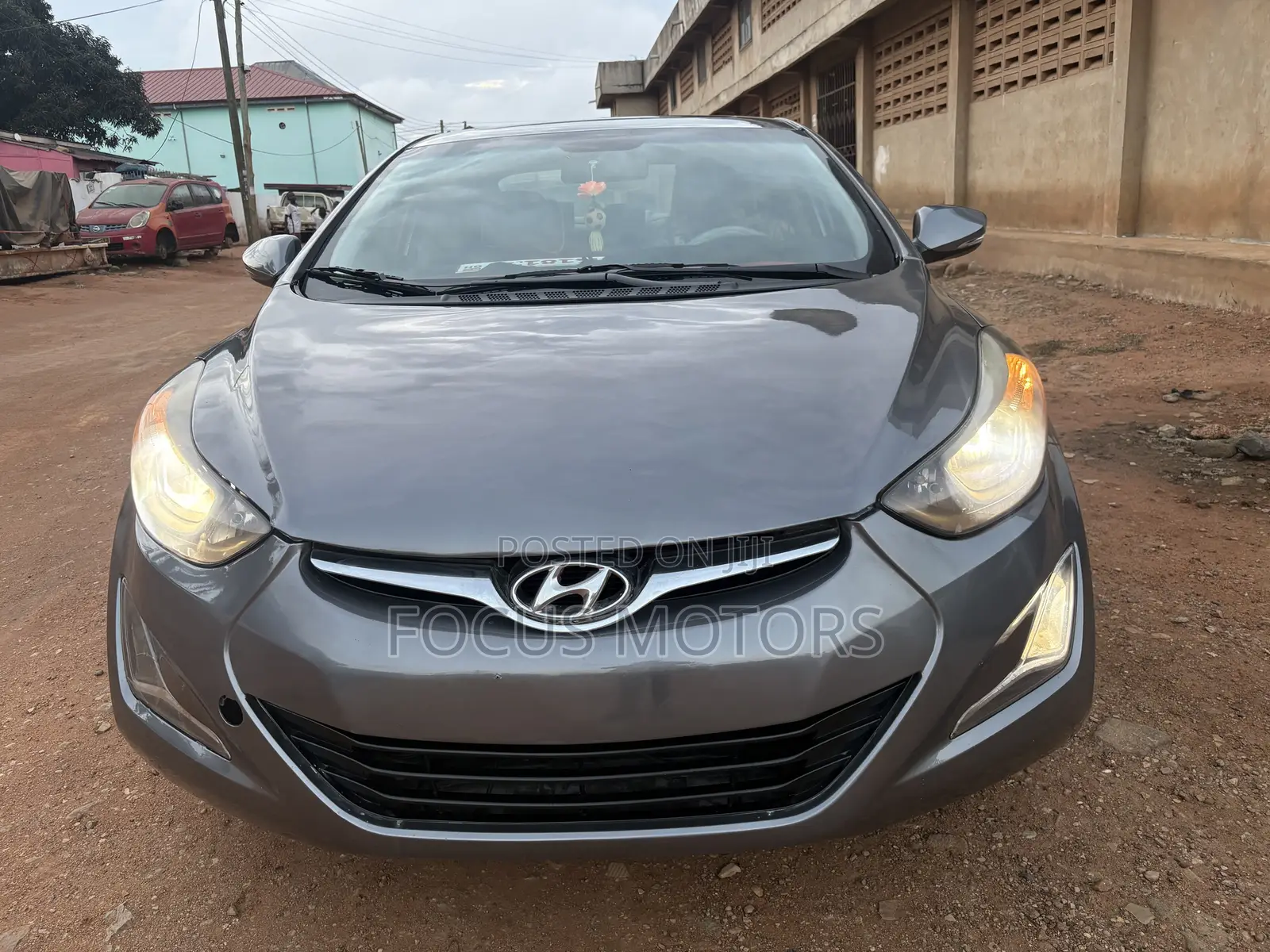 Hyundai Elantra Limited Sedan FWD (1.8L 4cyl 6A) 2013 Gray