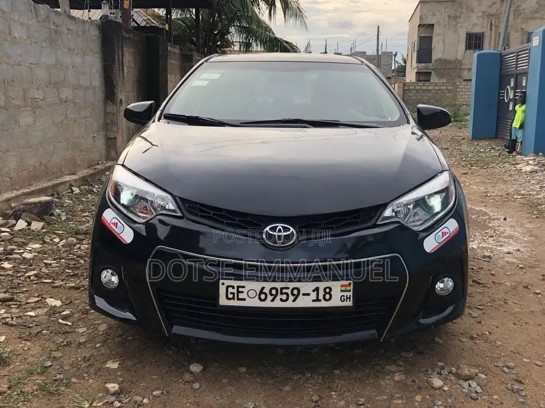 Toyota Corolla 2016 Black