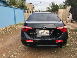Toyota Corolla 2016 Black